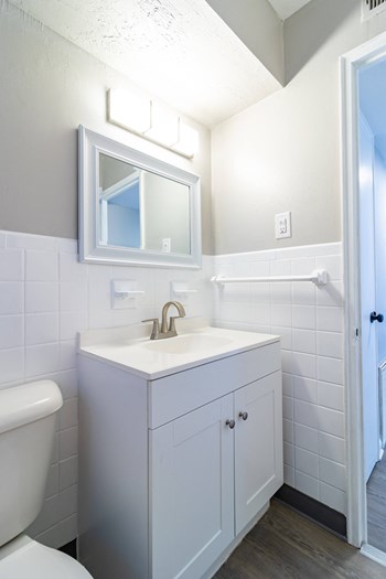 Upgraded bathroom vanity - Photo Gallery 11
