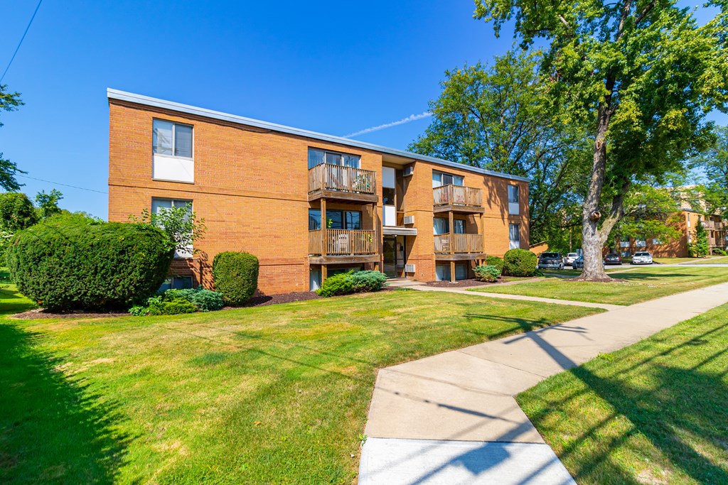 Exterior side walk/ walking path