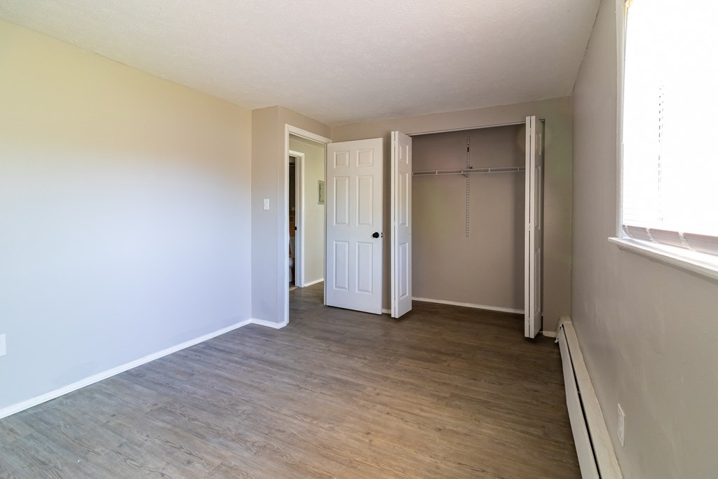 Second bedroom with carpeting