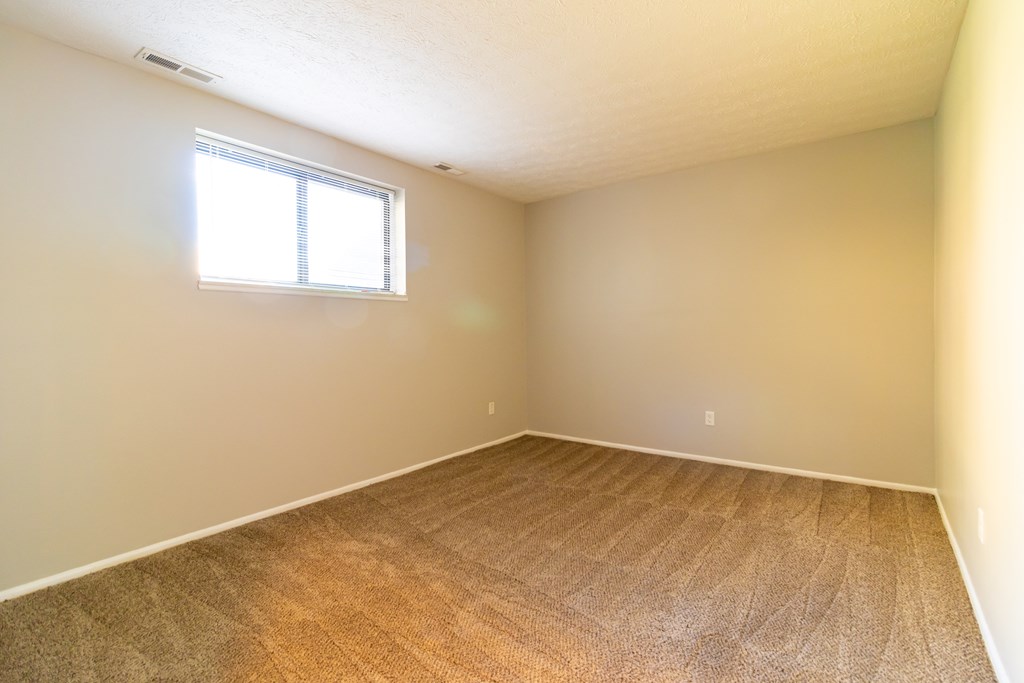 Valley Plaza Cleveland Bedroom