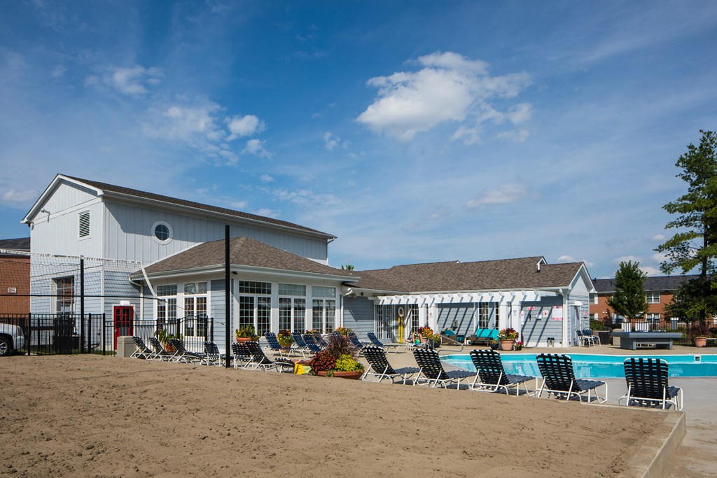 Exteriors at Heritage Apartments, Columbus, OH