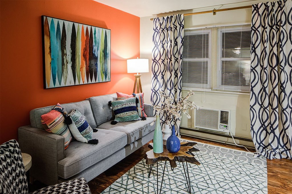 Apartment Living Area at Heritage Apartments, Columbus, OH, 43212