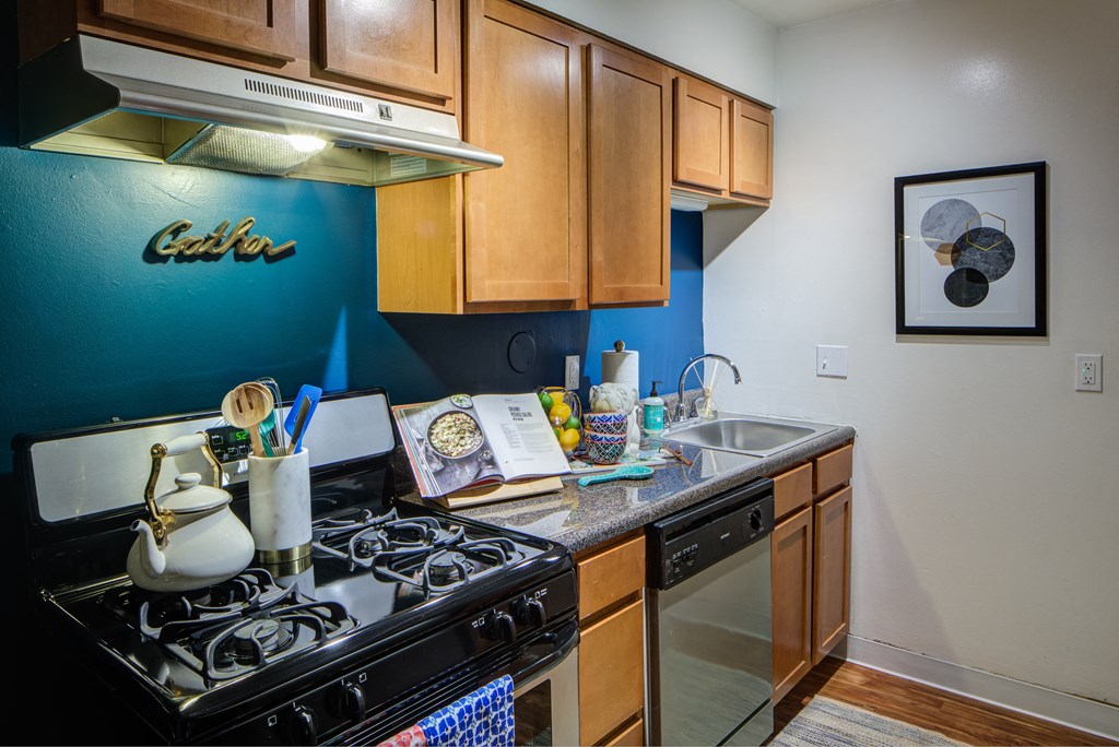 Kitchen Appliances at Heritage Apartments, Ohio