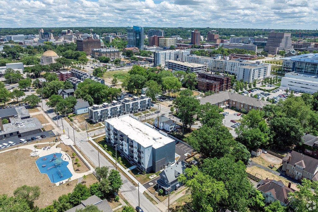 A view of a city from a high vantage point. at Park Lamont Townhomes Apartments, Ohio