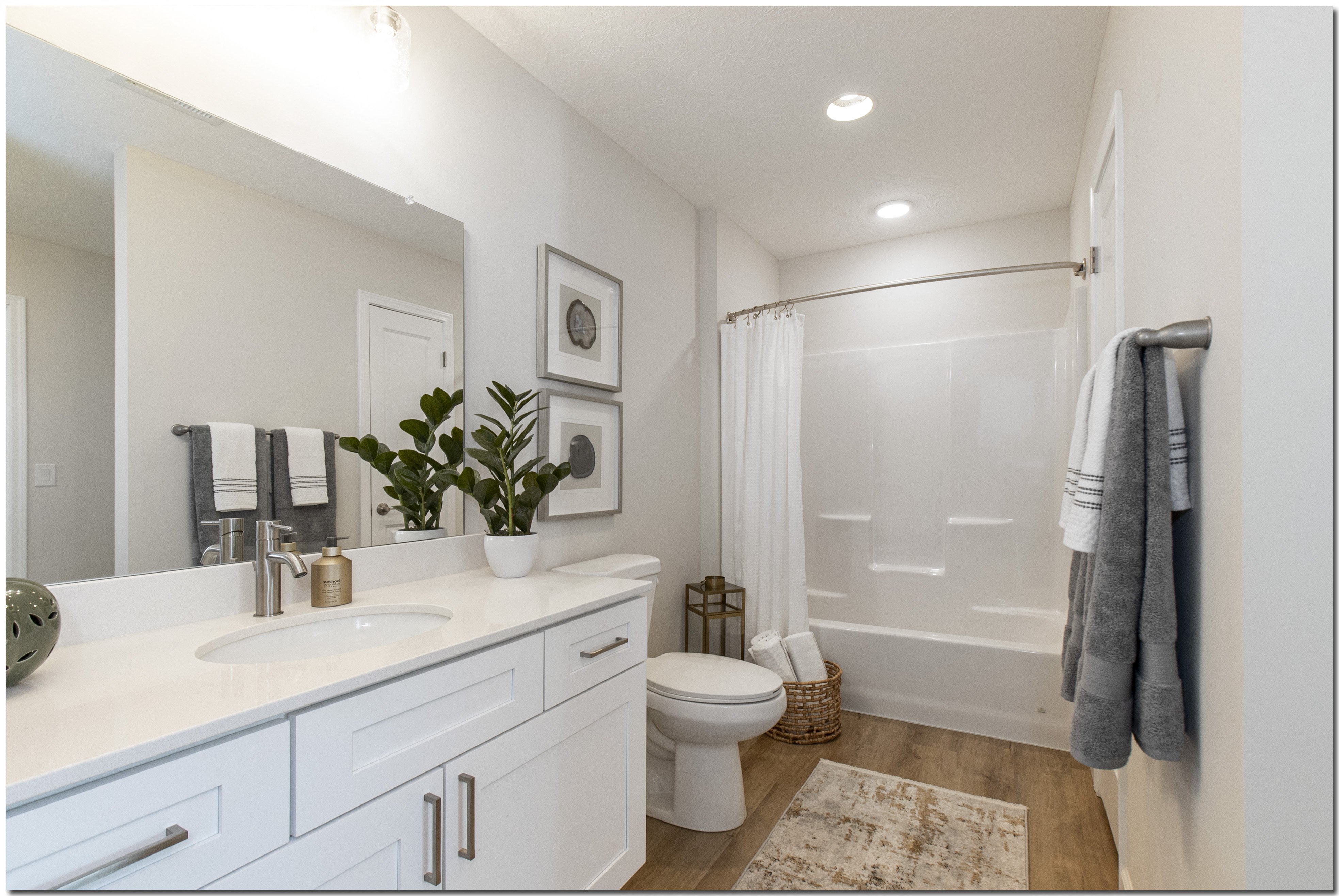 Riverwood Apartments