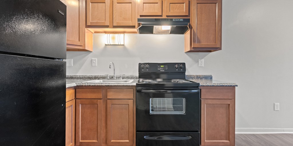 Fully equipped kitchen at Commons At Waters Edge, Ohio, 43232