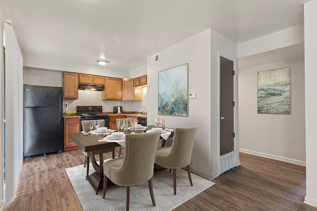 An eat in kitchen at Commons At Waters Edge, Columbus