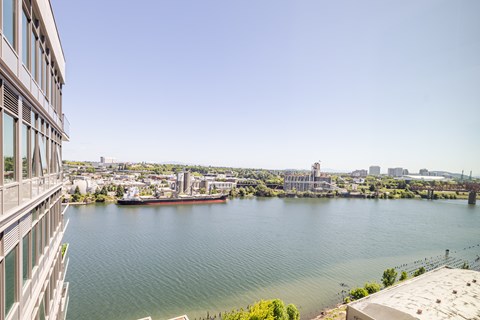 Highly Walkable & Bikeable Pearl District Experience | The Sutton, Portland OR