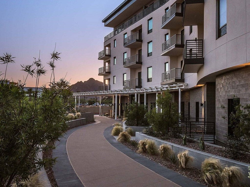 Sentral Old Town Camelback Mountain Views