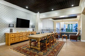 Grand lobby with seating and flat screen tv - Photo Gallery 6