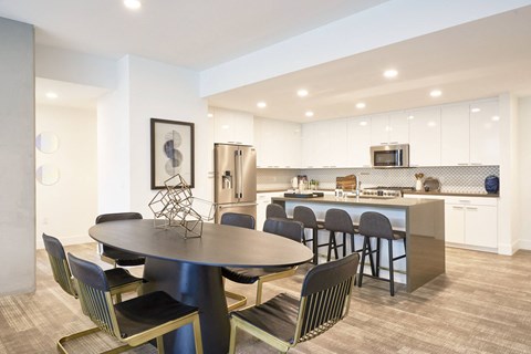 Sentral DTLA At 732 S. Spring