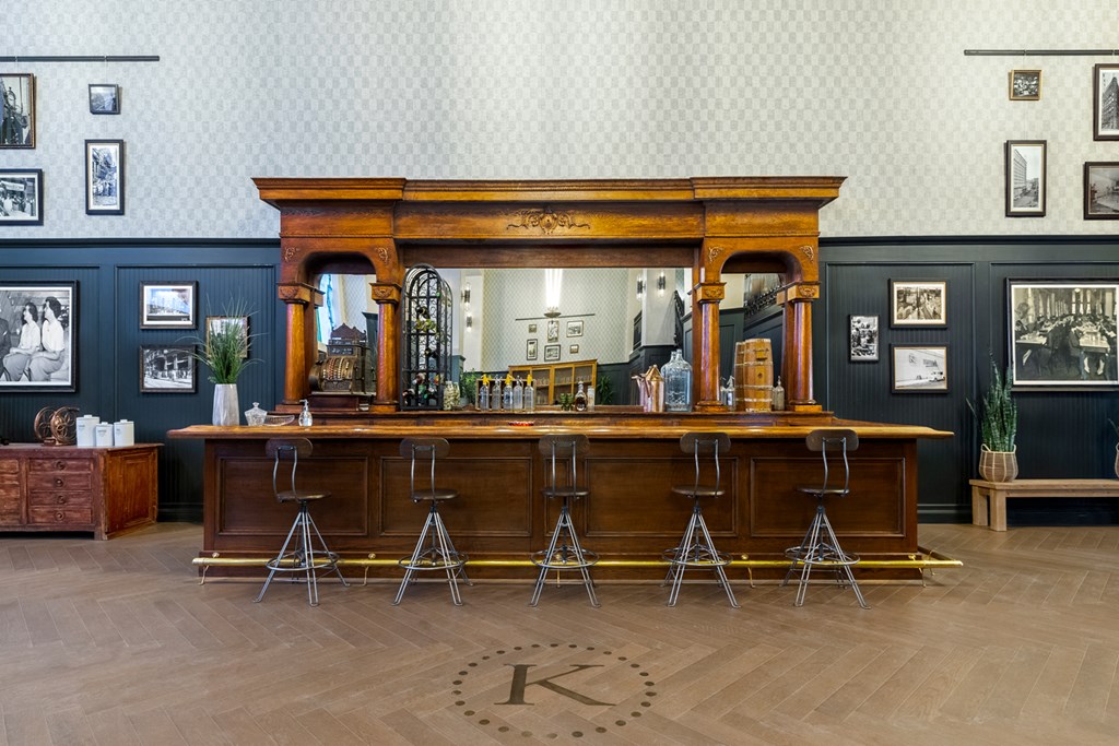 Bar in clubroom