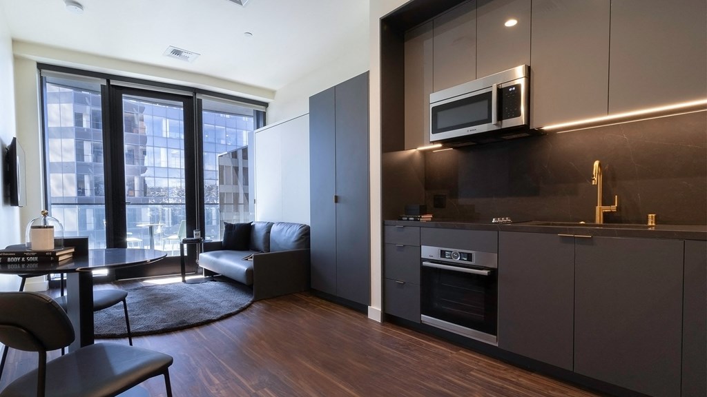 Junior Apartment Sentral Beverly Hills - Beverly Hills, CA