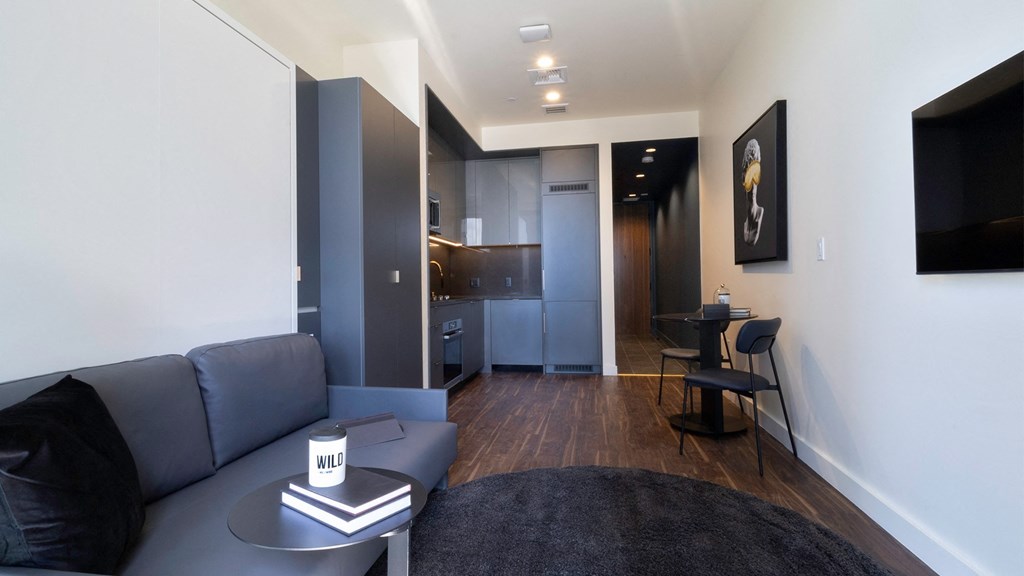 Junior Apartment Sentral Beverly Hills - Beverly Hills, CA