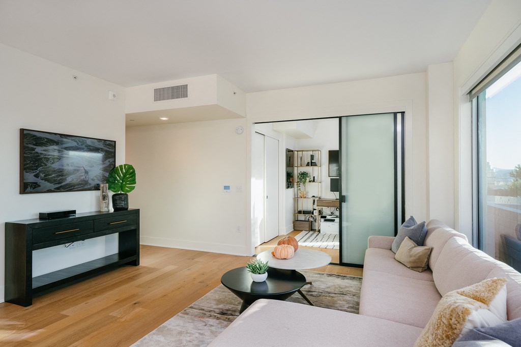Konrad On The Park is a similar property to 1835 VALLEJO Apartments located in San Francisco