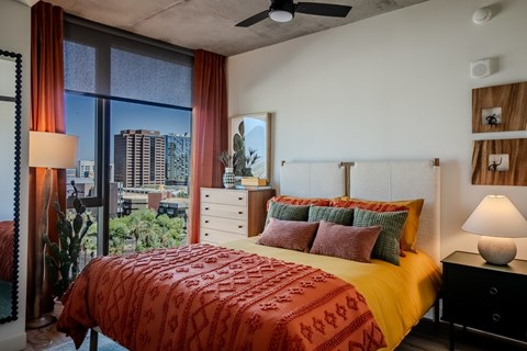 Sol Modern Phoenix Apartments Bedroom