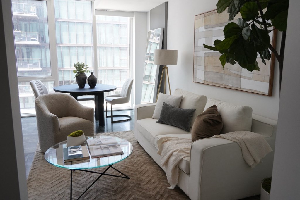 Sentral DTLA At 732 S. Spring