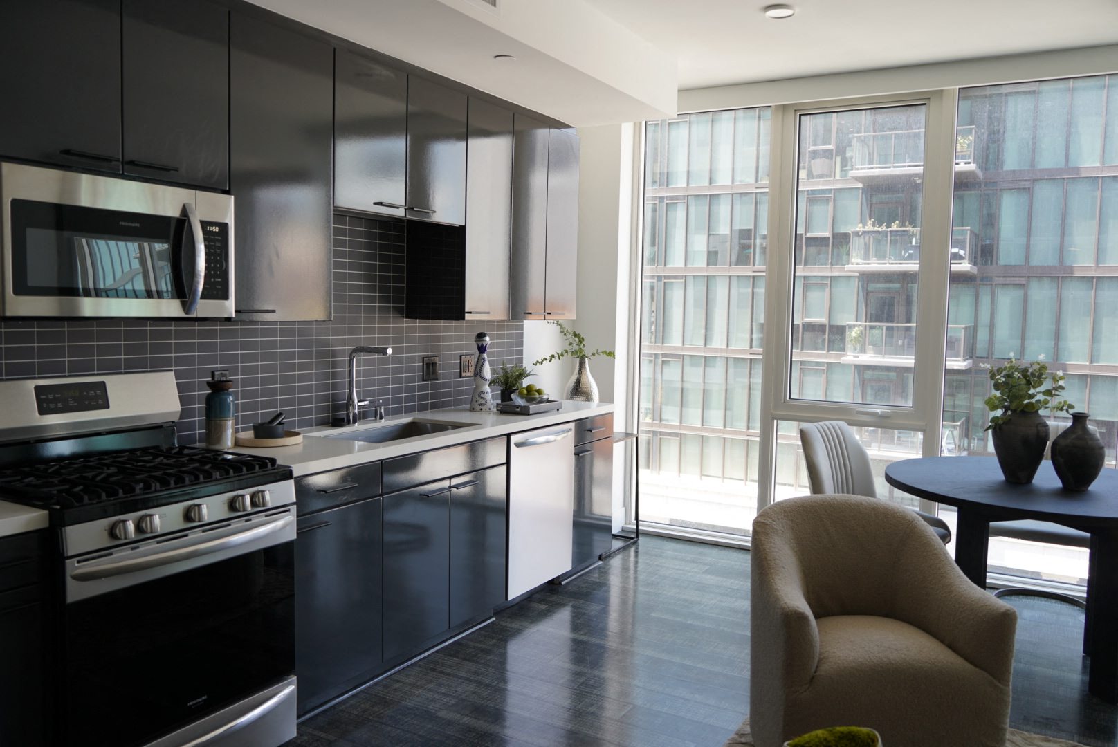 Sentral Dtla At 732 S. Spring