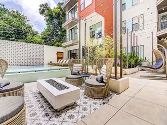Sentral East Austin 1614 Outdoor Lounge, Fire Pit, and Patio
