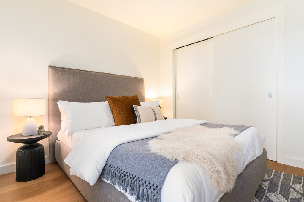 bedroom with full-size closet