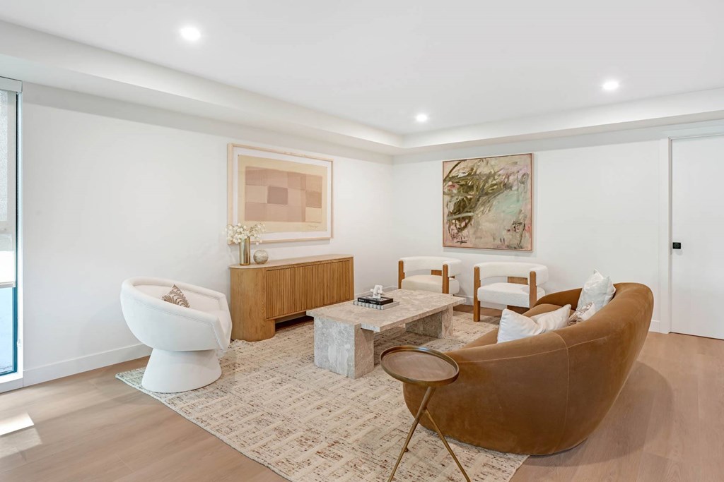 Palma Beverly Hills 2BR Living Room