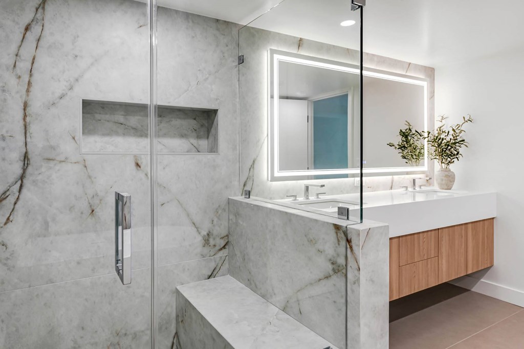 Palma Beverly Hills 1BR Bathroom