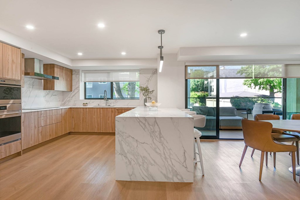 Palma Beverly Hills 2BR Kitchen