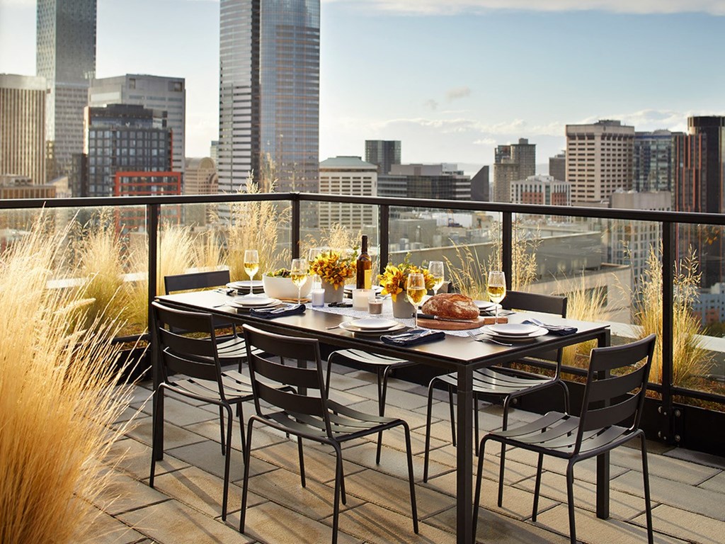 Billiard and Entertainment Space