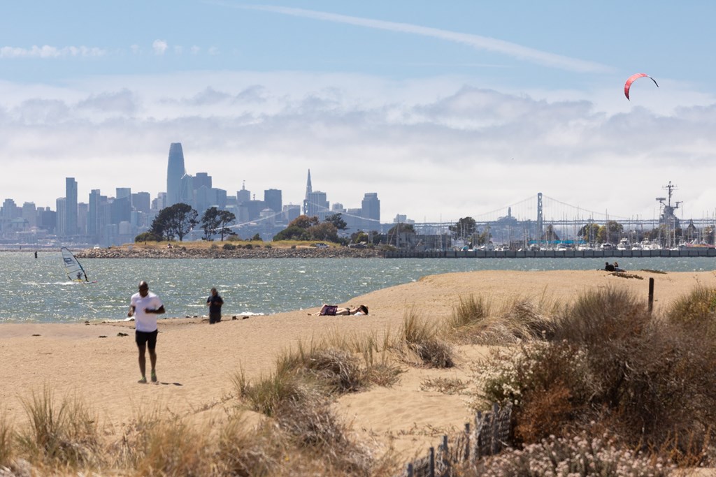 Waterfront at Star Harbor Apartments & Townhomes in Alameda, CA.