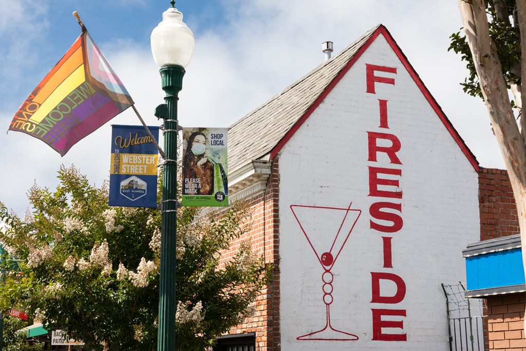 Neighborhood store at Star Harbor Apartments & Townhomes in Alameda, CA.