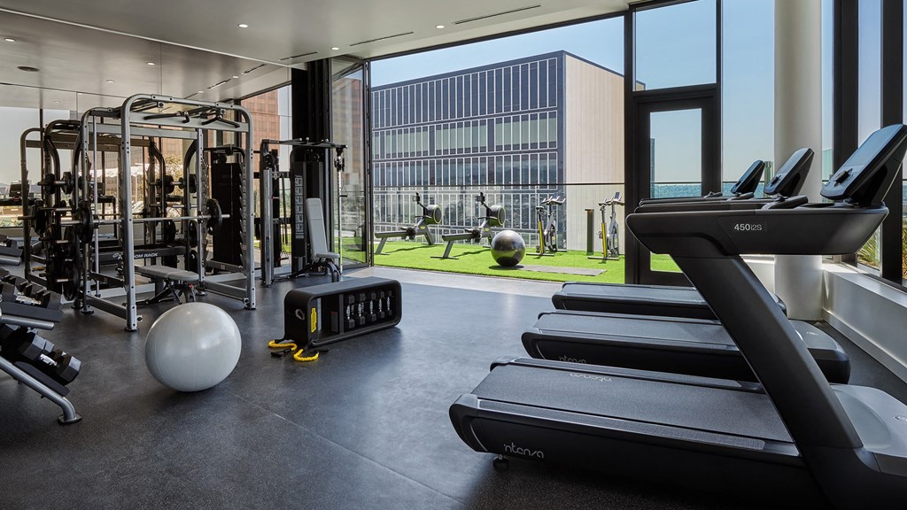 indoor and outdoor fitness center and equipment Sentral Beverly Hills apartments
