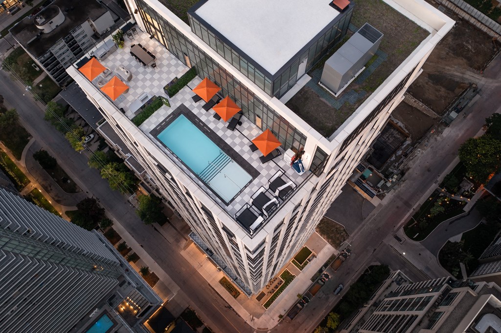 LIDO - Signature Rooftop Pool