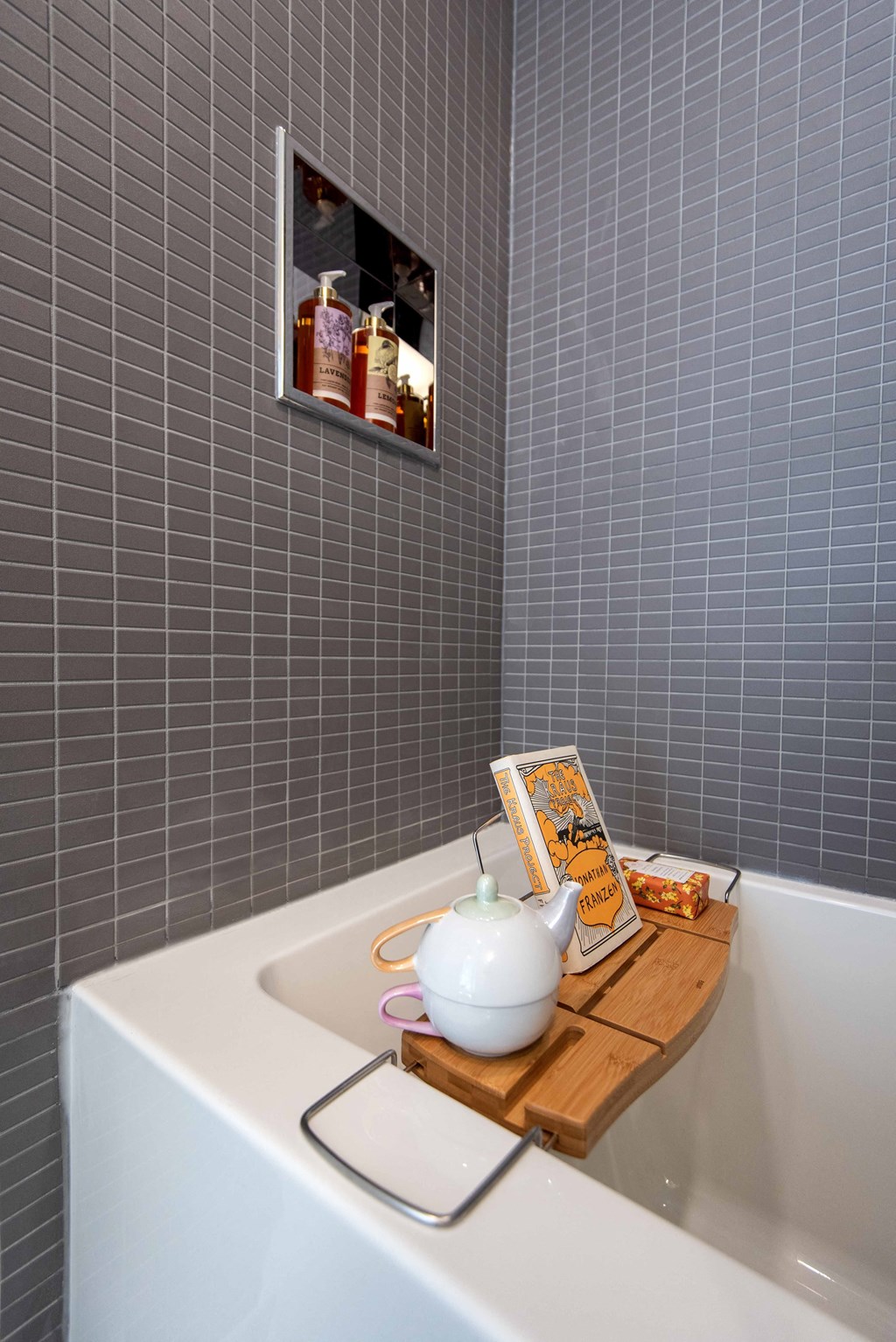 Built-In Shower Niches with Soaker Tubs