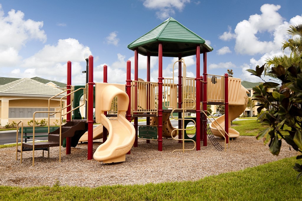 Playground at Laurel Oaks Affordable Apartments in Leesburg FL