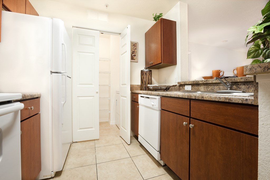 Fully Equipped Kitchens at Laurel Oaks Affordable Apartments in Leesburg FL