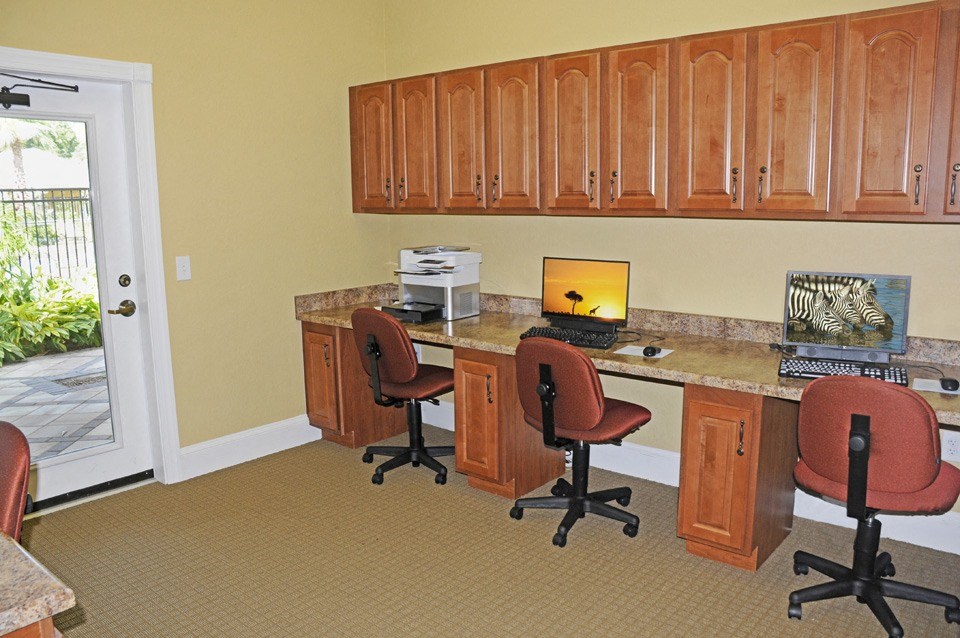 Business Center at Autumn Place Apartments Temple Terrace FL