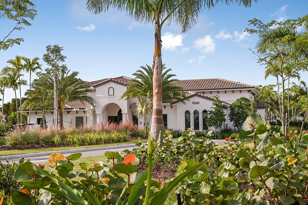 Courtyard View at Boca Vue Luxury Apartments in Boca Raton FL