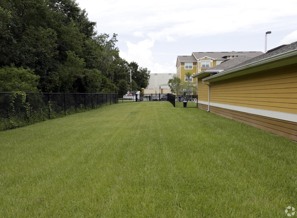 Pet Park at Bennett Creek Apartments in Jacksonville, FL