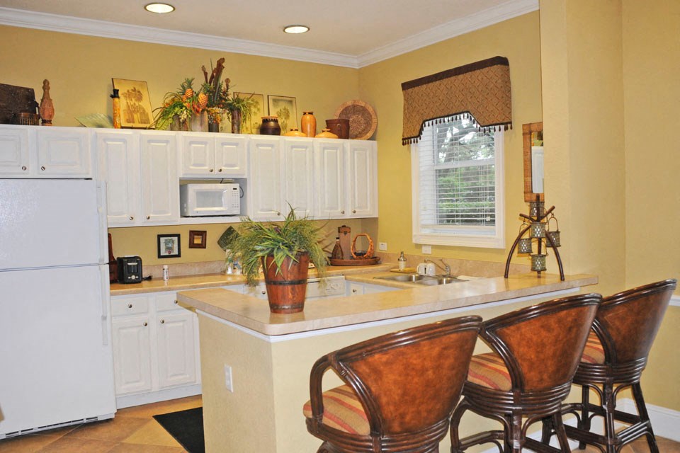 Clubhouse Kitchen at Claymore Crossings Apartments in Tampa FL