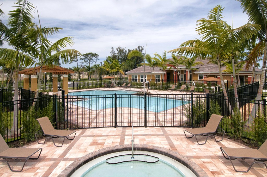 Swimming Pool at Colonial Lakes Apartments in Lake Worth, FL