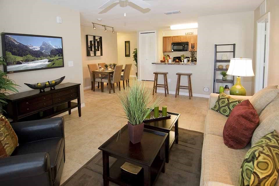 Open-Layout Home at Cross Creek Apartments in Tampa FL
