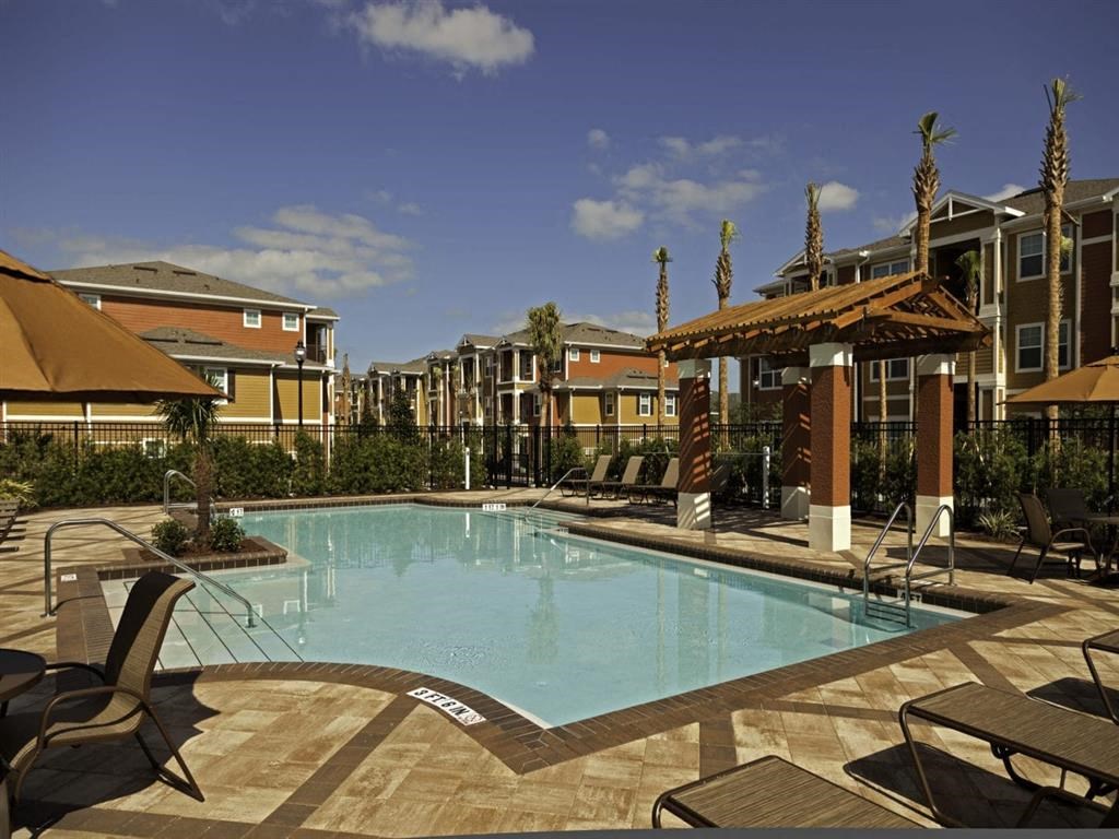 Swimming Pool at Bayside Court Apartments in Clearwater FL