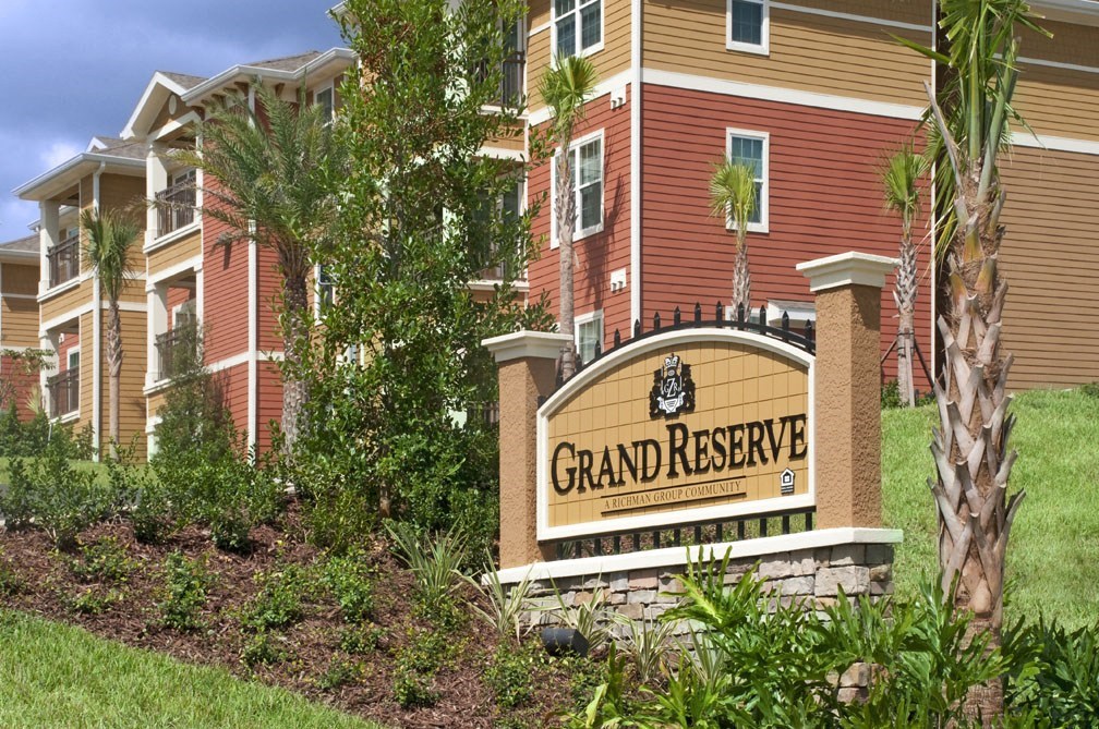 Grand Reserve Apartments in Zephyrhills, FL