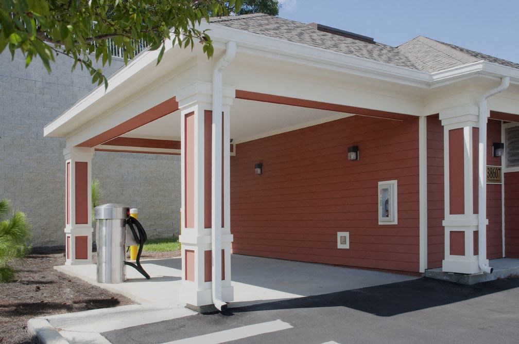 Car Care Center at Grand Reserve Apartments in Zephyrhills, FL