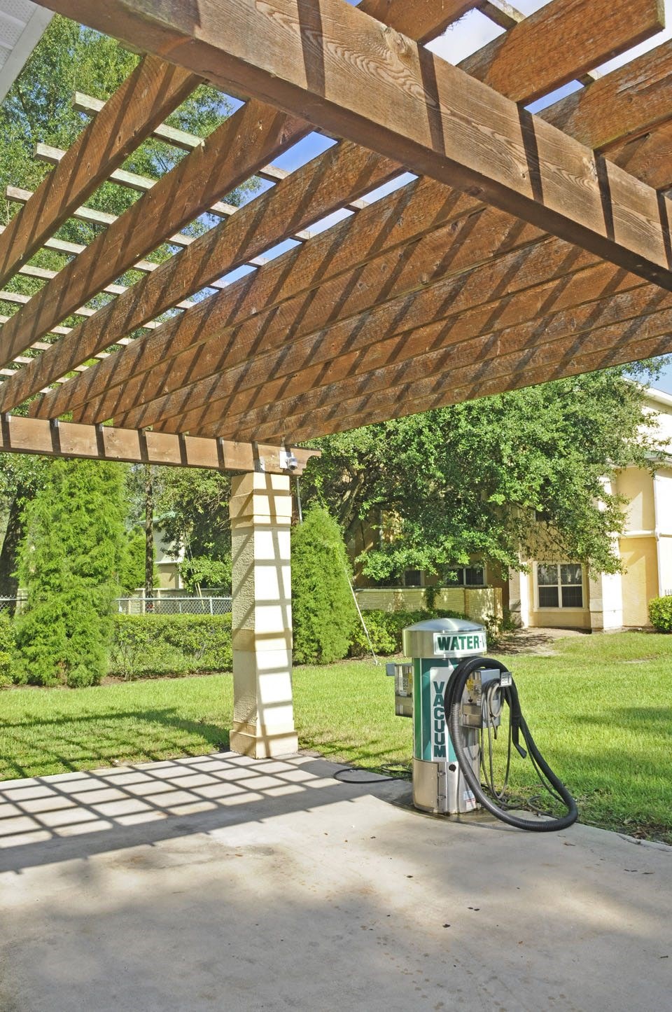 Car Care Center at Grande Oaks Apartments in Tampa FL