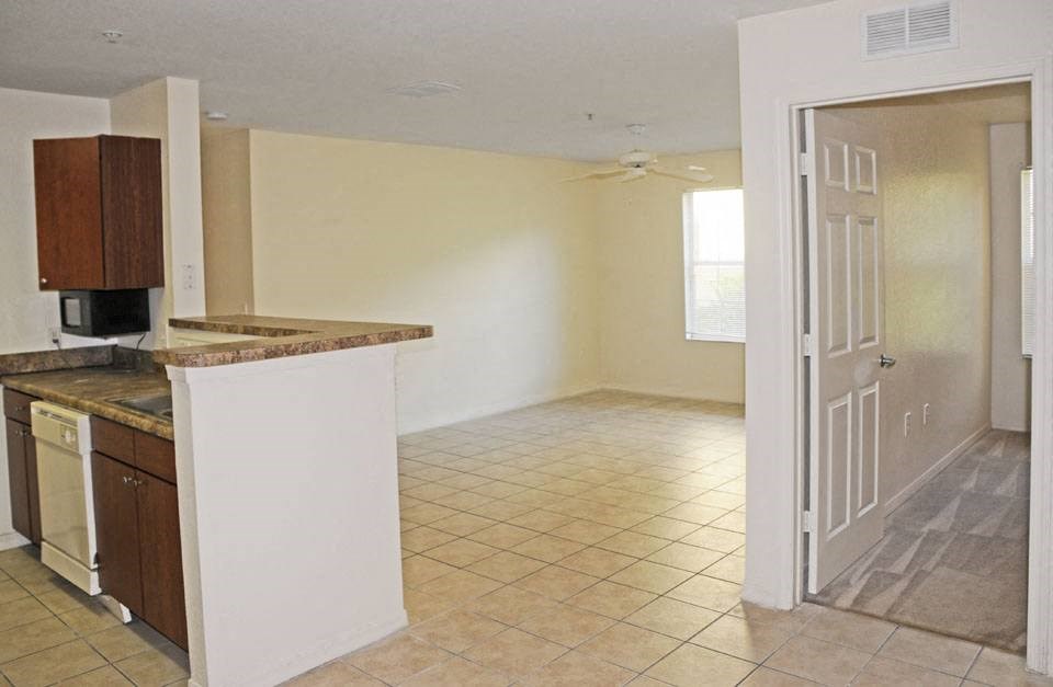 Open Layout Homes at Grande Oaks Apartments in Tampa FL