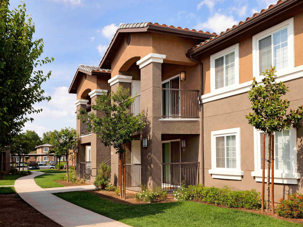 Exterior at Harvard Court Affordable Apartments in Lindsay, CA