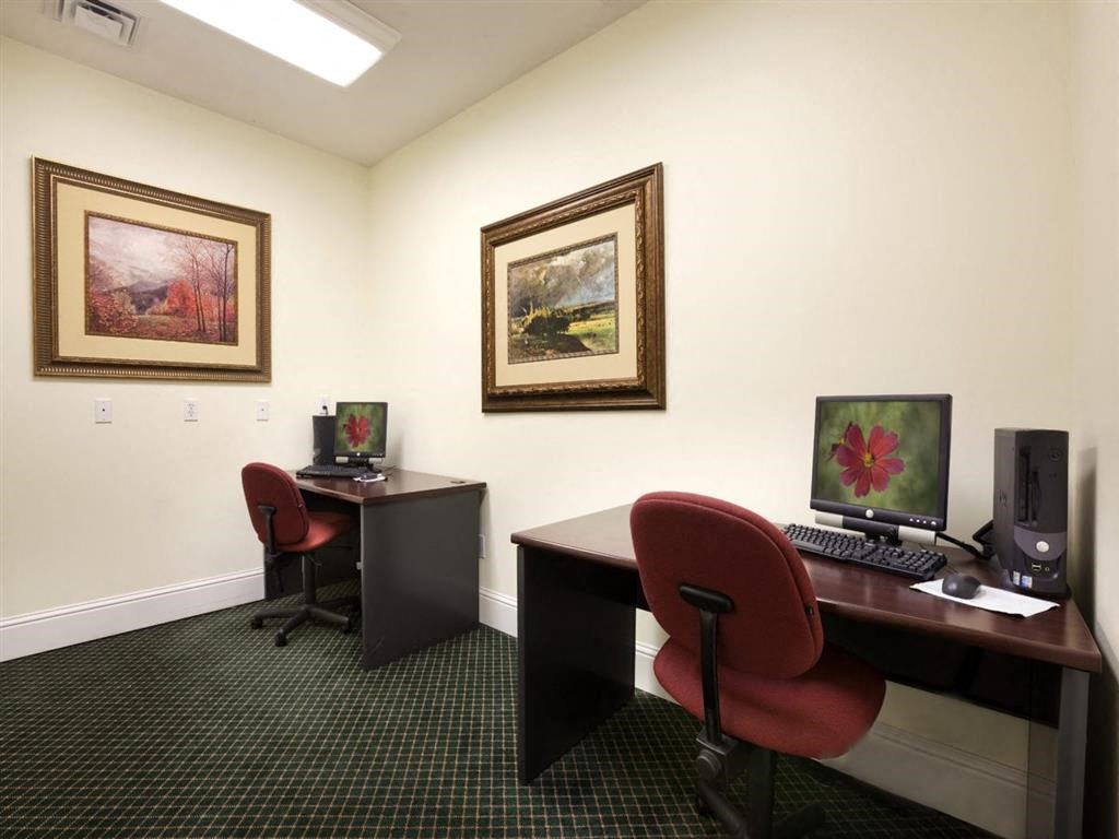 Dedicated Business Center at Spring Manor Senior Apartments in Poughkeepsie, NY