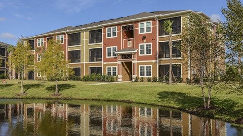 Apartments with a Water View at The Sedona Luxury Apartments in Westchase Tampa FL