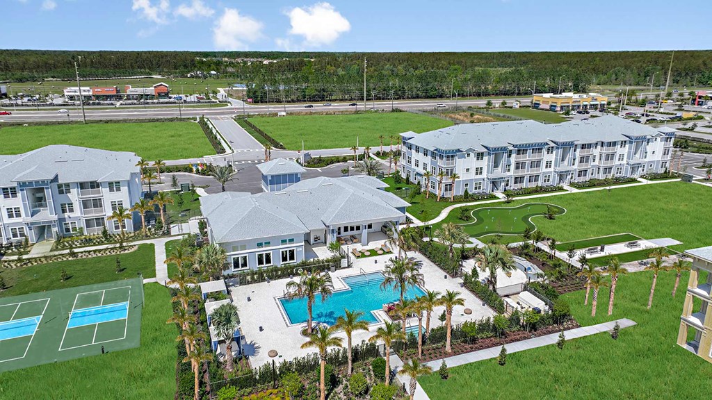 Outdoor Amenities at The Gallery Luxury Apartments in Trinity, FL